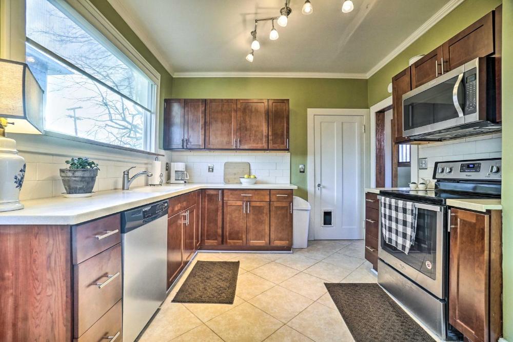 Charming and Family-Friendly Zanesville Home!
